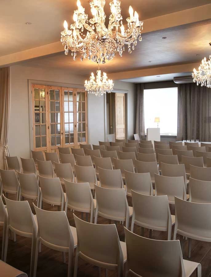 Uitvaartzorg-Deruddere_aula-Sint-Pietersveld2.webp